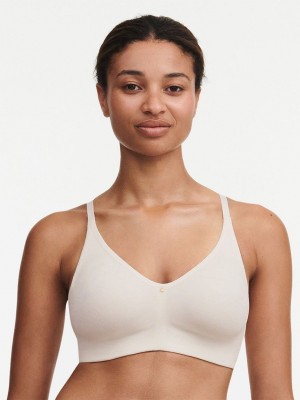 White Chantelle Comfort Chic Back Smoothing Full Support Wireless Women Bras | PDQ3572BU